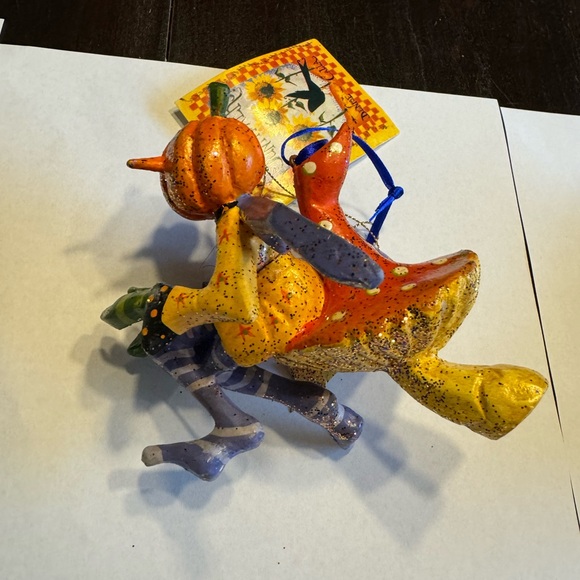 HOUSE OF HATTEN DENISE CALLA SUNFLOWERS HALLOWEEN.  Three Flying Pumpkins. Rare! - Picture 9 of 16